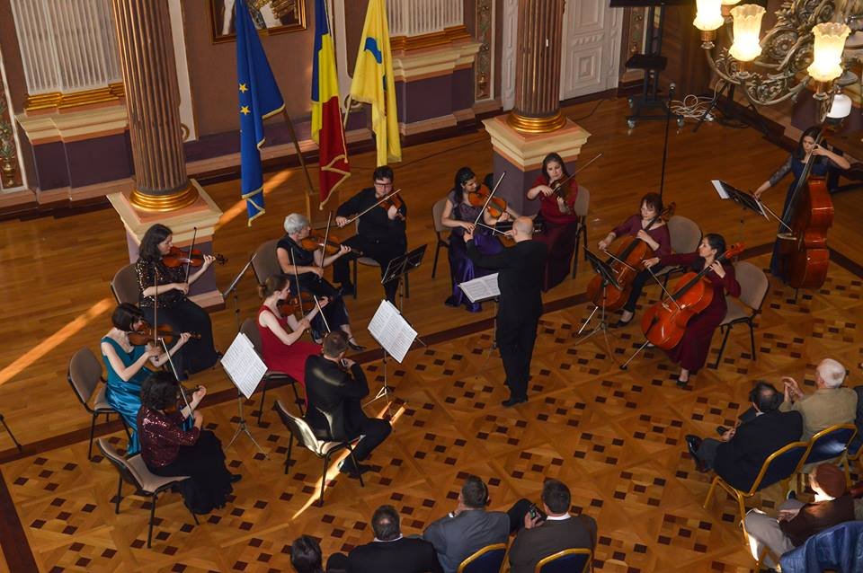 Sala Regele Ferdinand a Primăriei a fost, astăzi, neîncăpătoare. Vezi din ce cauză