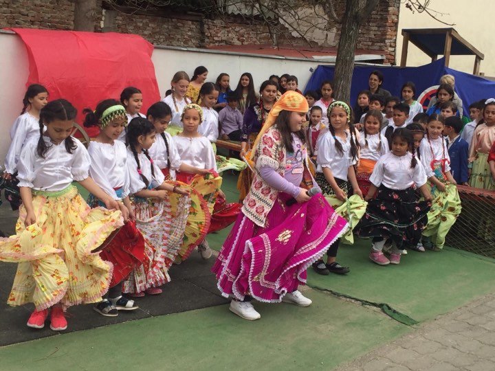 „Ziua Internațională a Romilor” cu DAS Arad la complexul „CURCUBEU”
