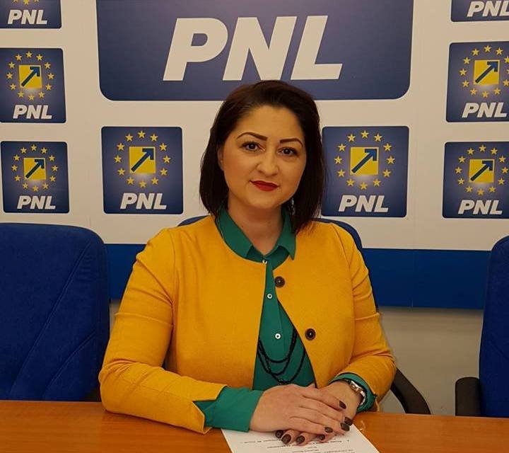 Roxana Tabuia: „PNL adună gunoiul abandonat de USR!”