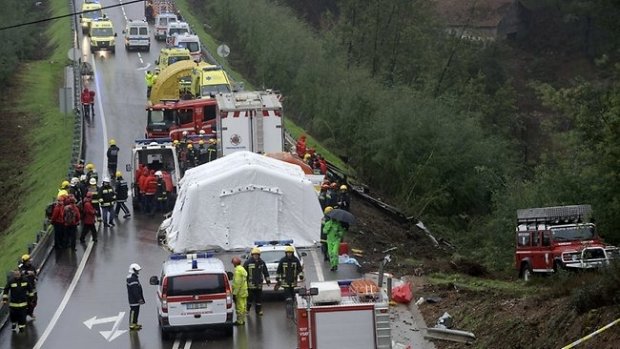 Carnagiu în Portugalia: Zeci de morţi după ce un autocar a căzut într-o prăpastie, pe Insula Madeira VIDEO