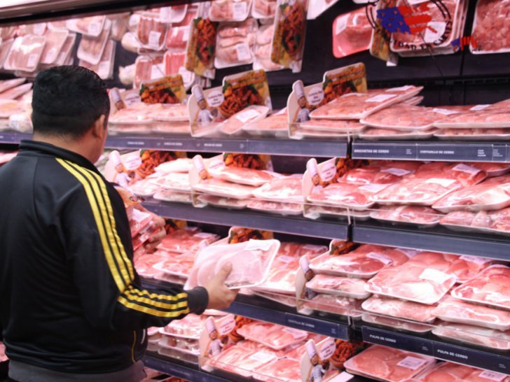 Carnea de pasăre și porc se va scumpi cu 40%