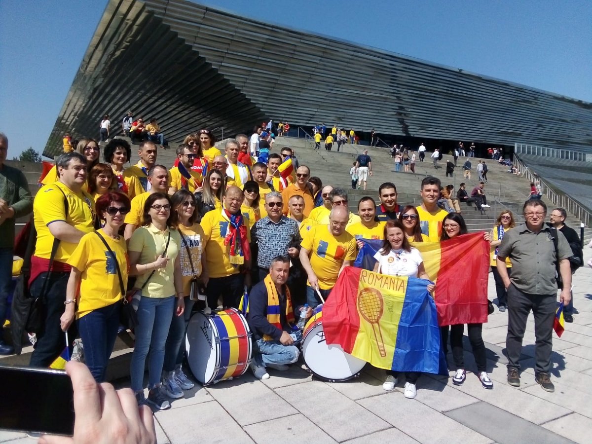 Un fan înrăit: fostul premier Emil Boc a fost șef de galerie la meciul de Fed Cup jucat de românce la Rouen