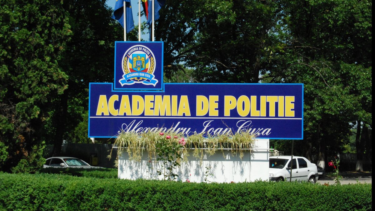 Percheziții la Academia de Poliție în cazul amenințării cu moartea a jurnalistei Emilia Șercan