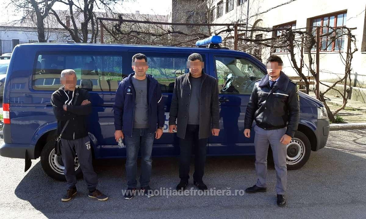 Doi turci şi o călăuză bulgară au fost descoperiți la Vama Nădlac