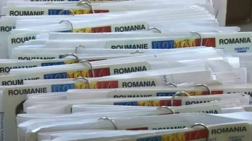 Duminică se merge la vot. Atenție la valabilitatea actelor de identitate!