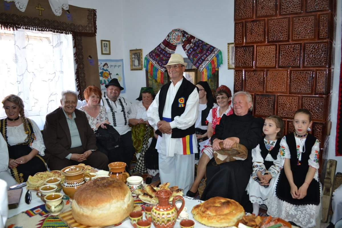 Şezătoarea „Dor de satul strămoşesc”, în Parohia Galşa