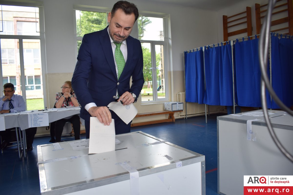 Gheorghe Falcă, la Liceul German: „Prin votul arădenilor și prin votul național, pot spune că astăzi aleg o altă direcție”
