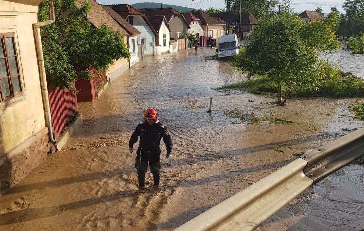 Inundațiile au afectat 15 unități administrativ teritoriale și au provocat pagube de peste 14,6 milioane de lei