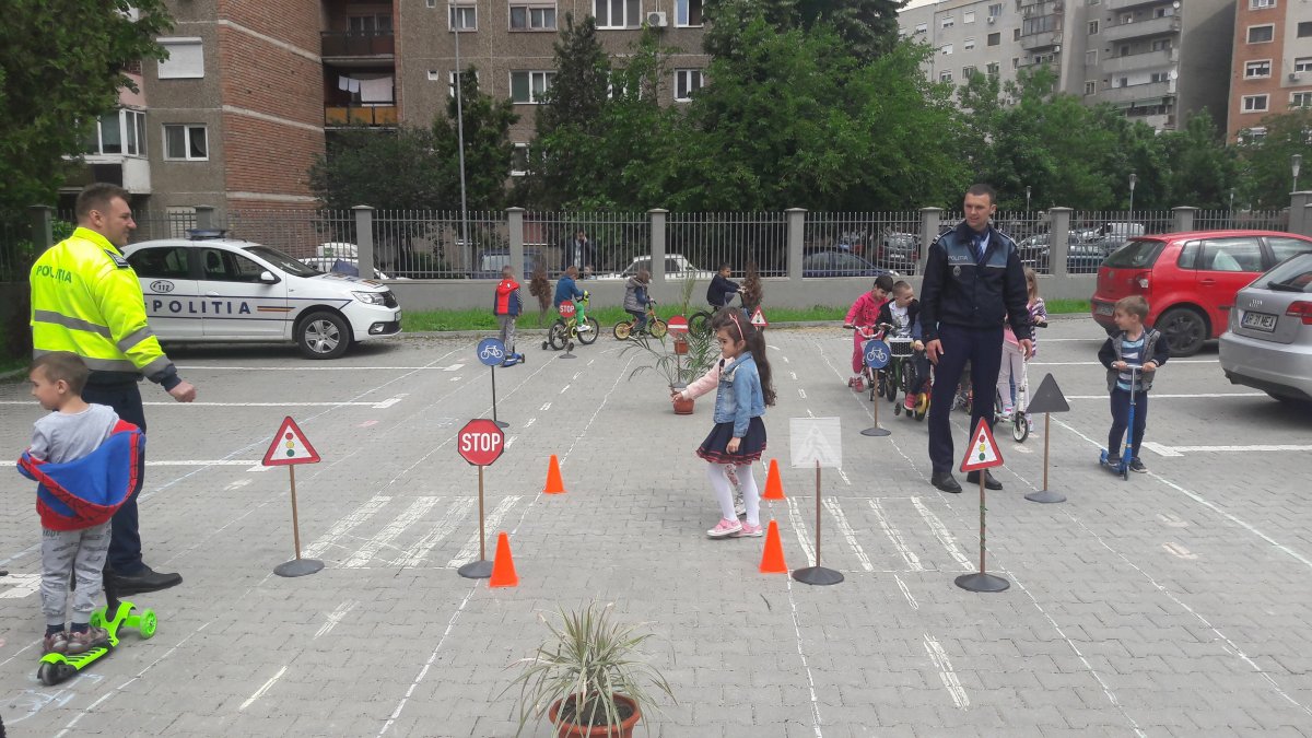 Grădiniţa P.P. Furnicuţa circulă corect!