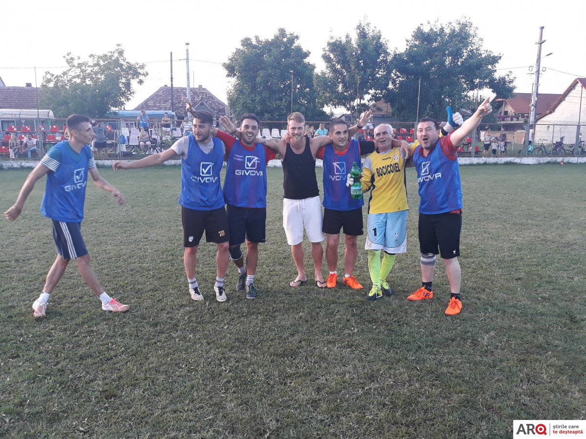 Echipa  ”Vlaicu X”, învingătoare în finala Campionatului Cartierelor Arad