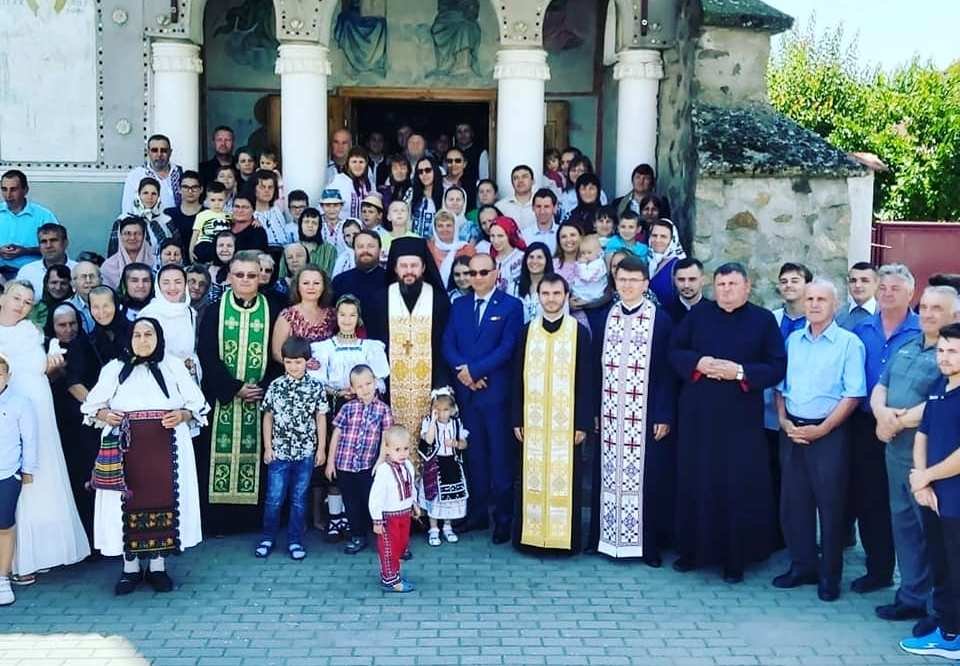 Credincioșii din Parohia Sânpetru-German și-au sărbătorit ocrotitorii spirituali