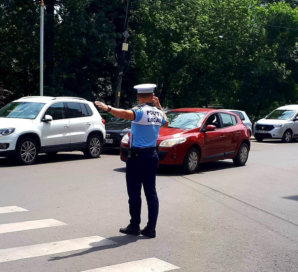 Poliţiştii locali patrulează la „Street Food Festival”