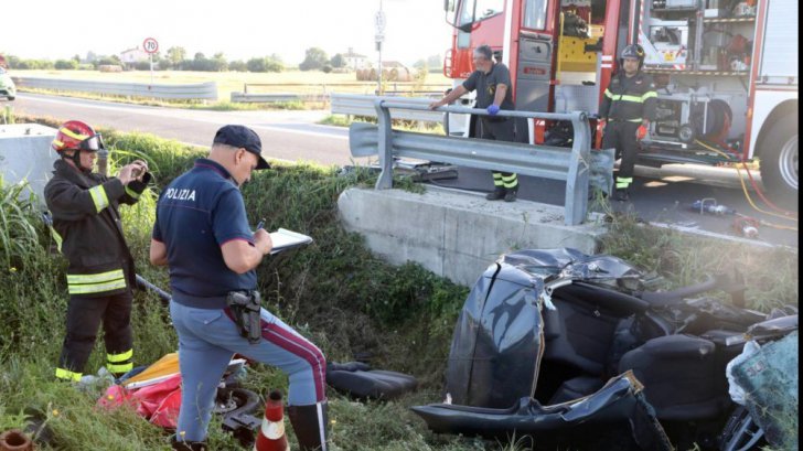 Tragedie. Patru tineri români au murit într-un accident în Italia