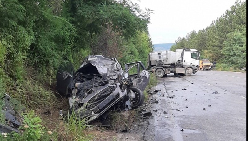 Români morţi într-un accident în Bulgaria. Un copil de 8 ani este în comă