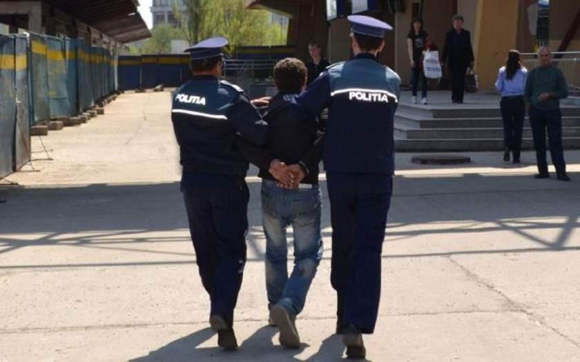 Tânăr de 18 ani din Teleorman prins la furat în Arad 