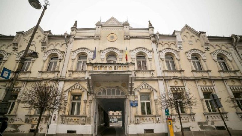 Guvernul a găsit soluția pentru Palatul Copiilor: îl aruncă în brațele Primăriei