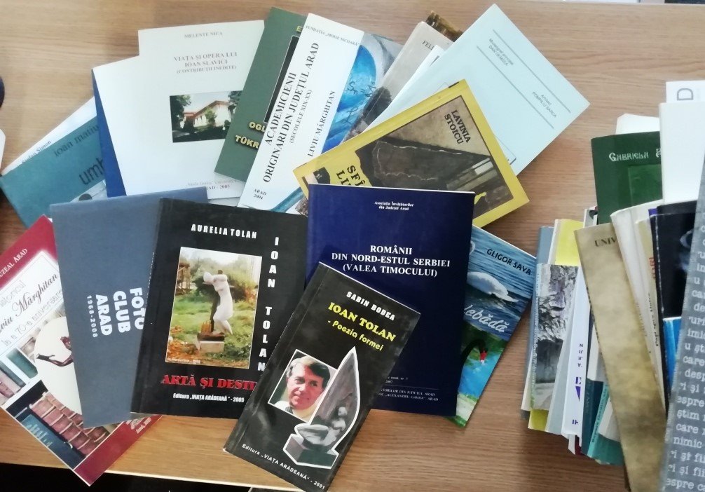 Biblioteca Județeană „Alexandru D. Xenopol Arad“ a primit o importantă donație de carte