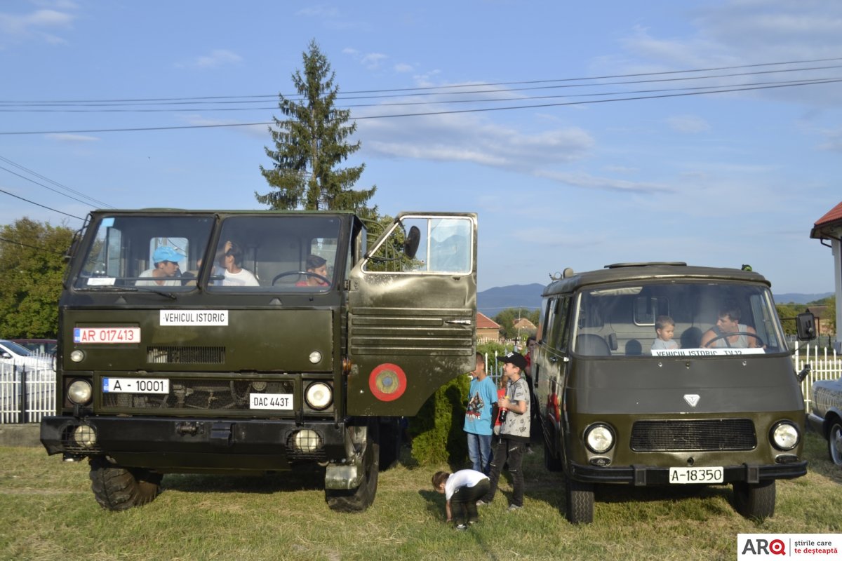 Zilele comunei Almaș cu expoziție de mașini istorice