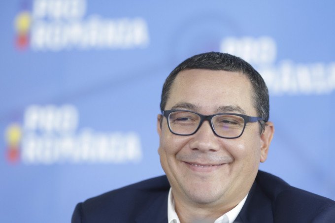 Ipocrizie maximă: plagiatorul Ponta este revoltat de baronii şi analfabeții din fostul partid!