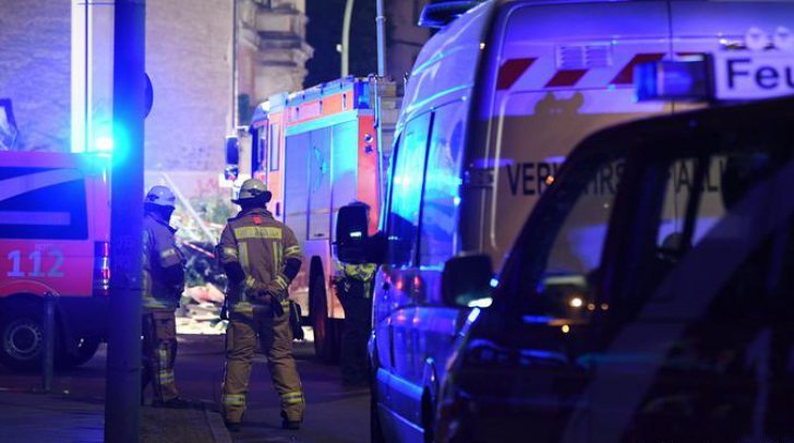O maşină sport a ucis patru oameni pe un trotuar, în Berlin