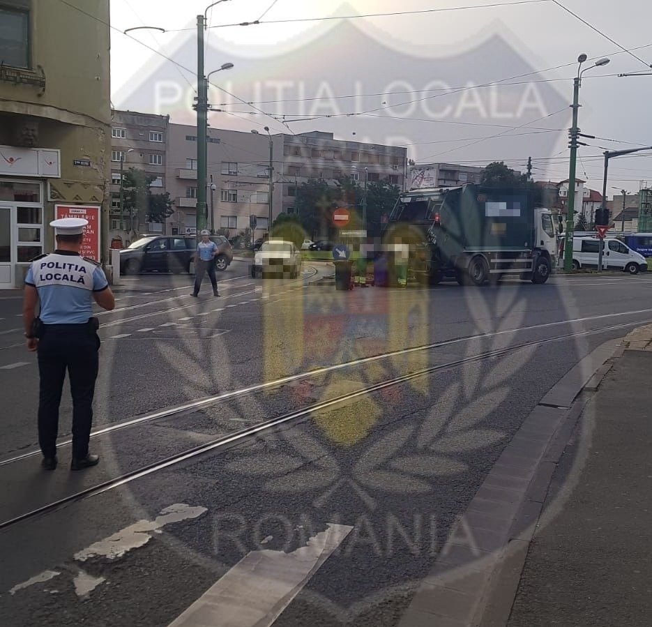 A început școala, iar traficul a fost infernal. Care este sfatul polițiștilor locali pentru părinți