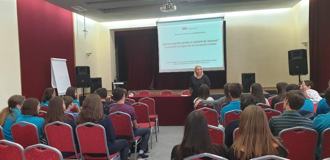 Proiect de peste 100.000 de euro pentru Colegiul Naţional „Preparandia–Dimitrie Țichindeal”; 45 de elevi vor face stagii în Cipru, Portugalia și Spania