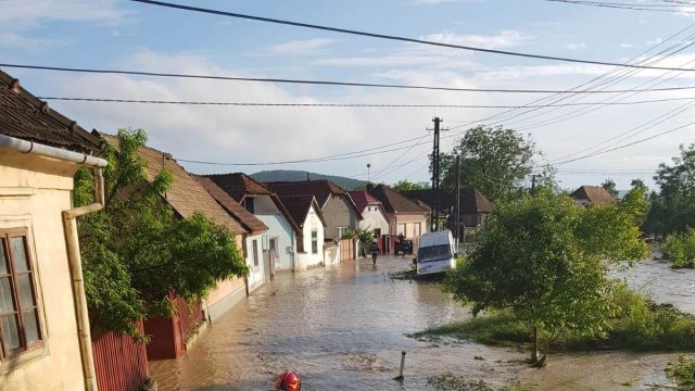 Despăgubiri pentru arădenii afectaţi de inundaţiile din vară