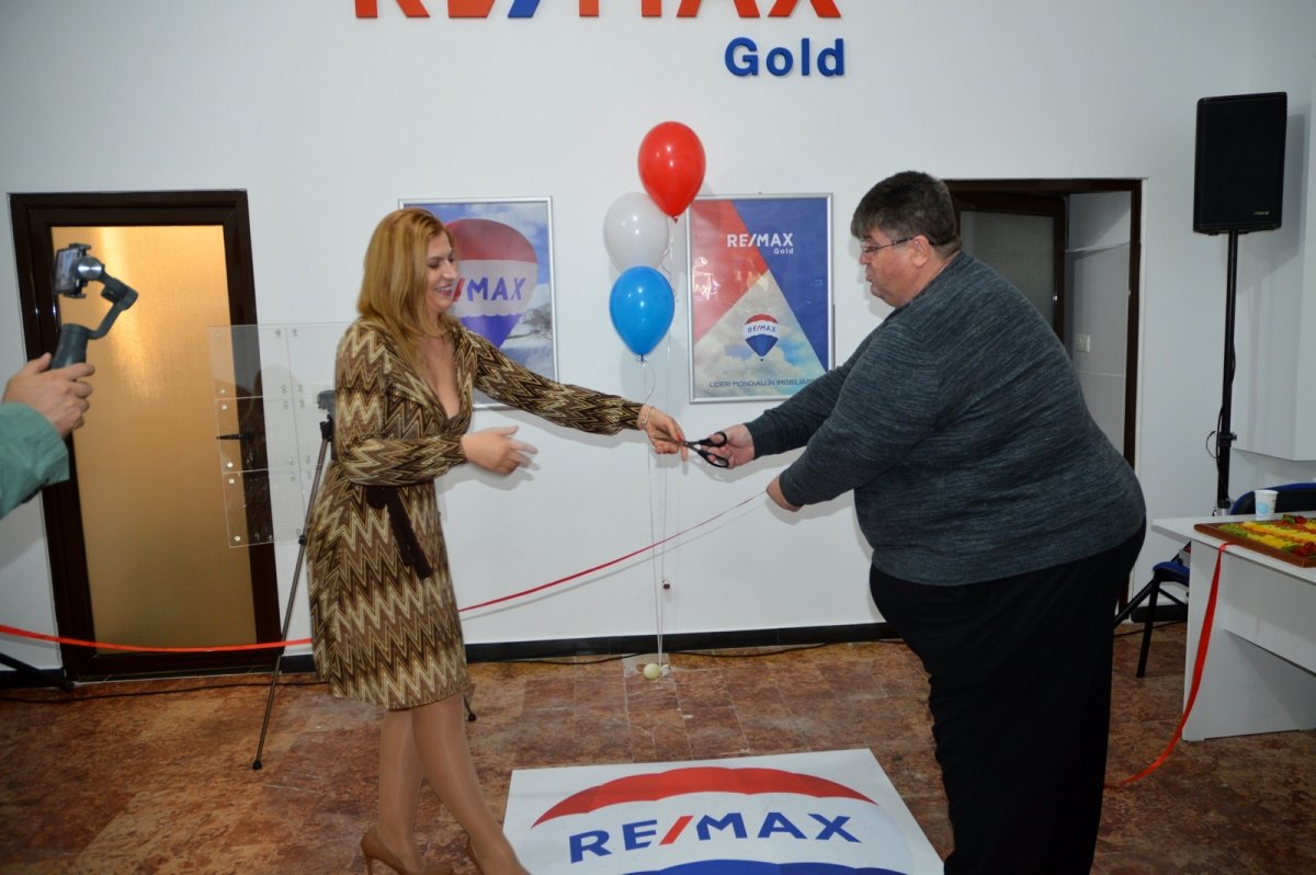 Remax GOLD - liderul mondial pe piața imobiliară a deschis un nou sediu în Arad!