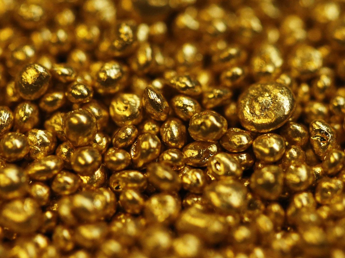 Oamenii de ştiinţă au creat un nou tip de aur: Este la fel de uşor precum aerul şi valoros precum materialul preţios