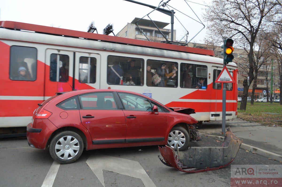 Tramvai + Citroen = GHINION