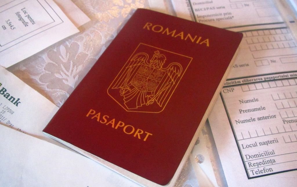  Vești bune pentru românii care-și fac pașapoarte