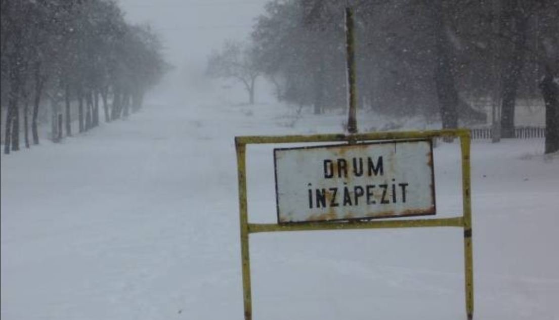 Primul drum din județ ÎNCHIS din cauza zăpezii 