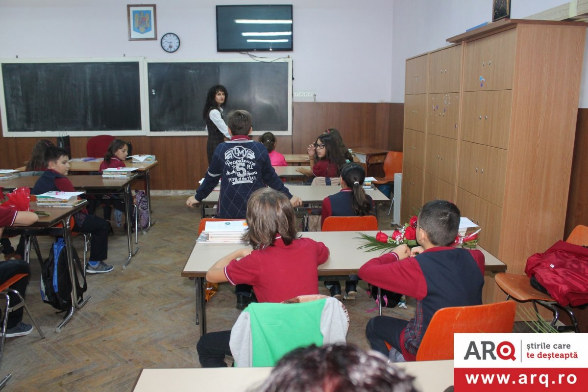 Proiecte europene pentru investiții de 15 milioane de euro în școlile din Arad