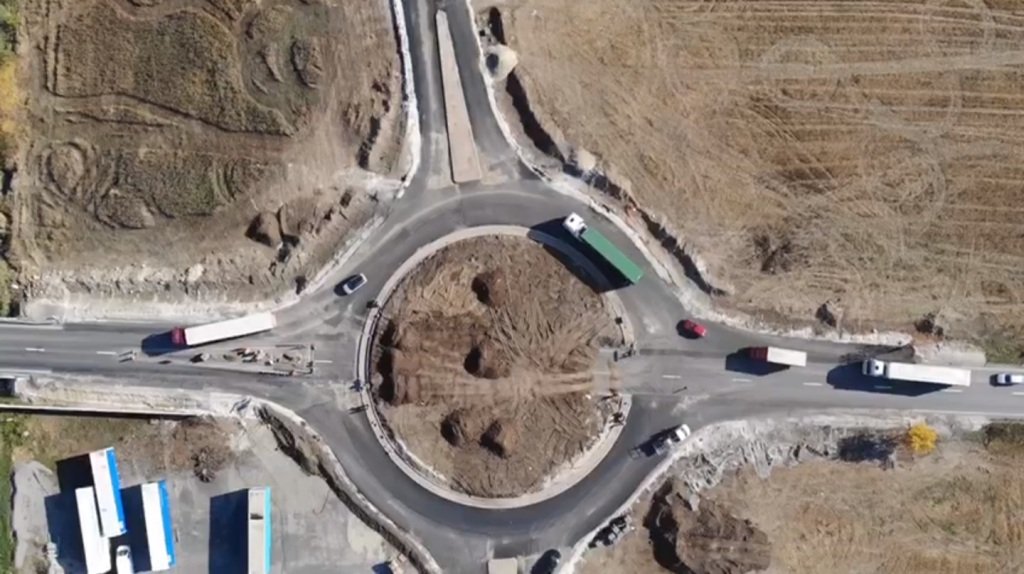 O nouă ieșire pe Centura Aradului: de săptămâna trecută se circulă în sensul giratoriu de pe strada Cometei (VIDEO)