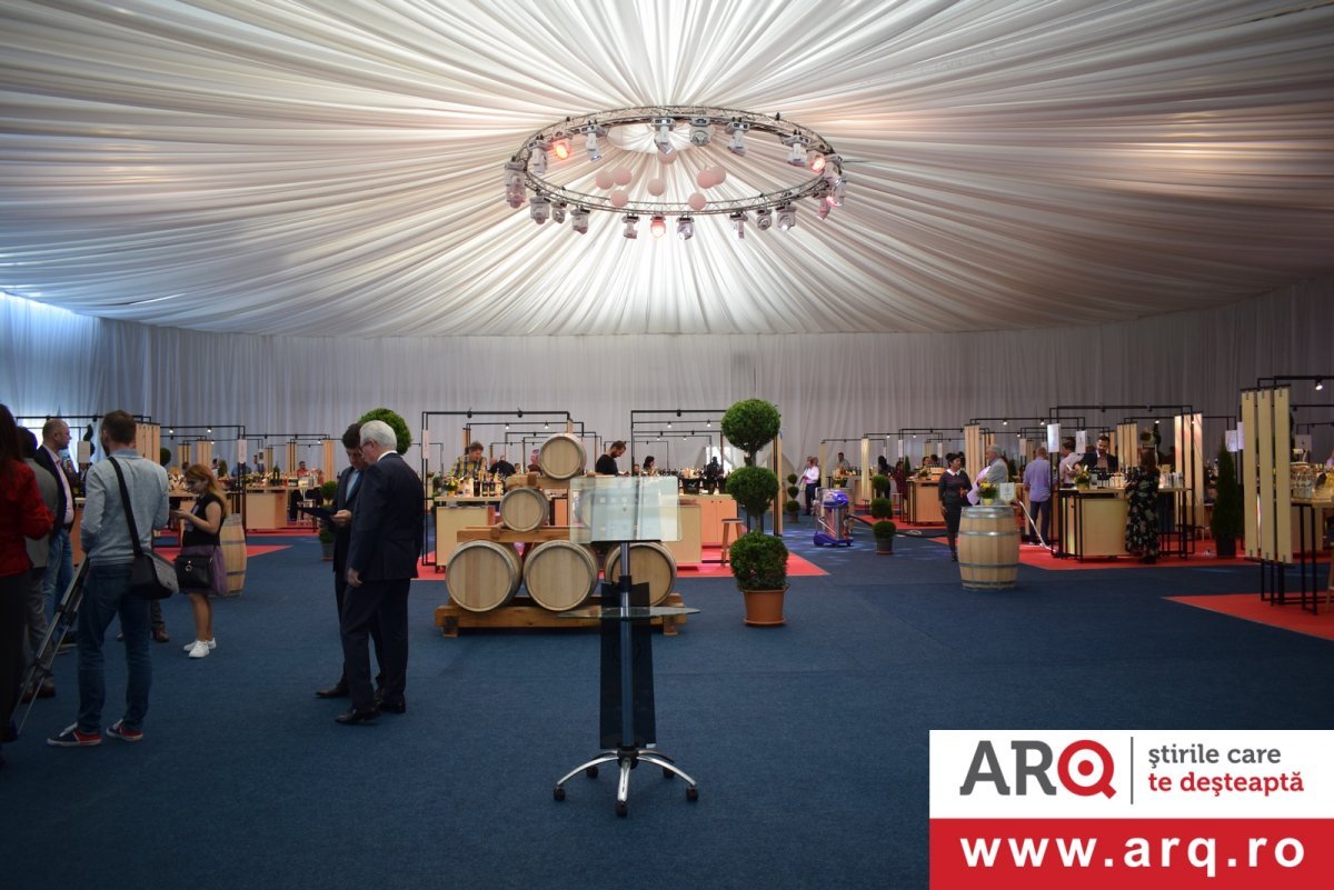 Timp de 3 zile Aradul a fost Capitala Vinurilor din România în cadrul celei de-a treia ediții Vicii și Delicii, desfășurată la Expo Arad
