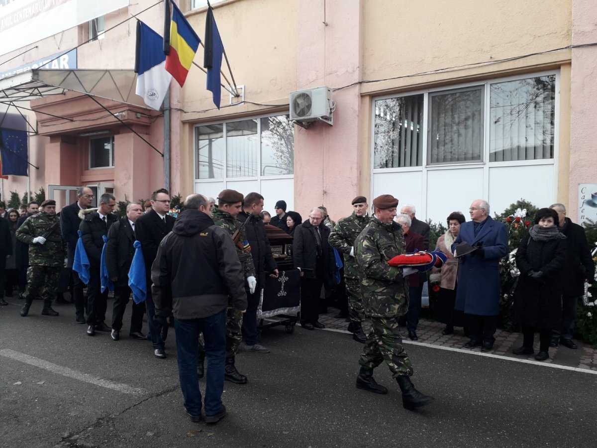 Prof. univ. dr. Aurel Ardelean, fondatorul UVVG, va avea criptă în Cimitirul Pomenirea