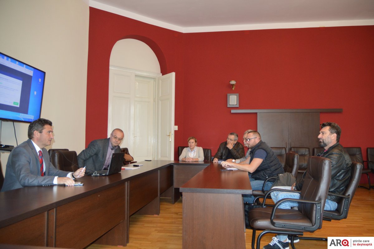 Primarul Bibarț s-a întâlnit cu reprezentanții asociațiilor de proprietari din clădirile care trebuie reabilitate
