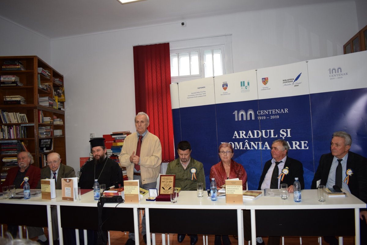 Volumul „Voci și vocații jurnalistice arădene în UZPR” a fost lansat, în prezența președintelui Uniunii Ziariștilor Profesioniști din România, la Biblioteca Județeană A.D. Xenopol