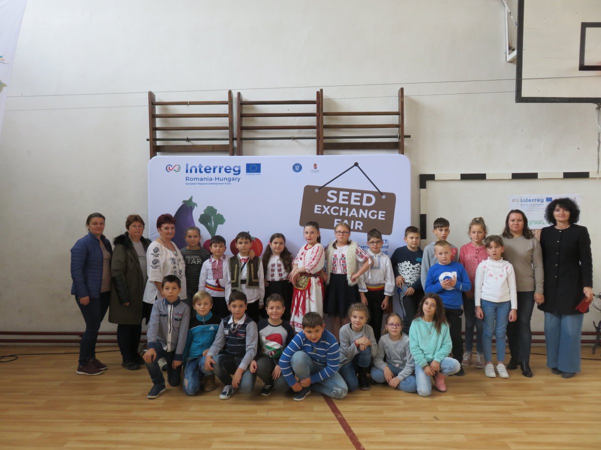 Asociația Excelsior Arad a organizat în data de 22.11.2019 “Târgul de schimb de semințe”  în Municipiul Arad