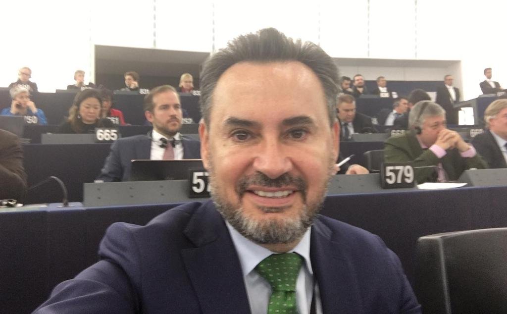 Gheorghe Falcă: „Am votat astăzi în Parlament noua Comisie Europeană!”