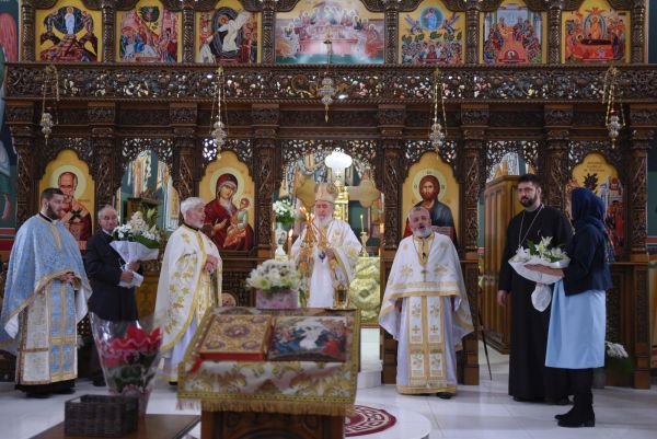 Slujire Arhierească și hirotonie de preot în Parohia Arad-Grădiște II