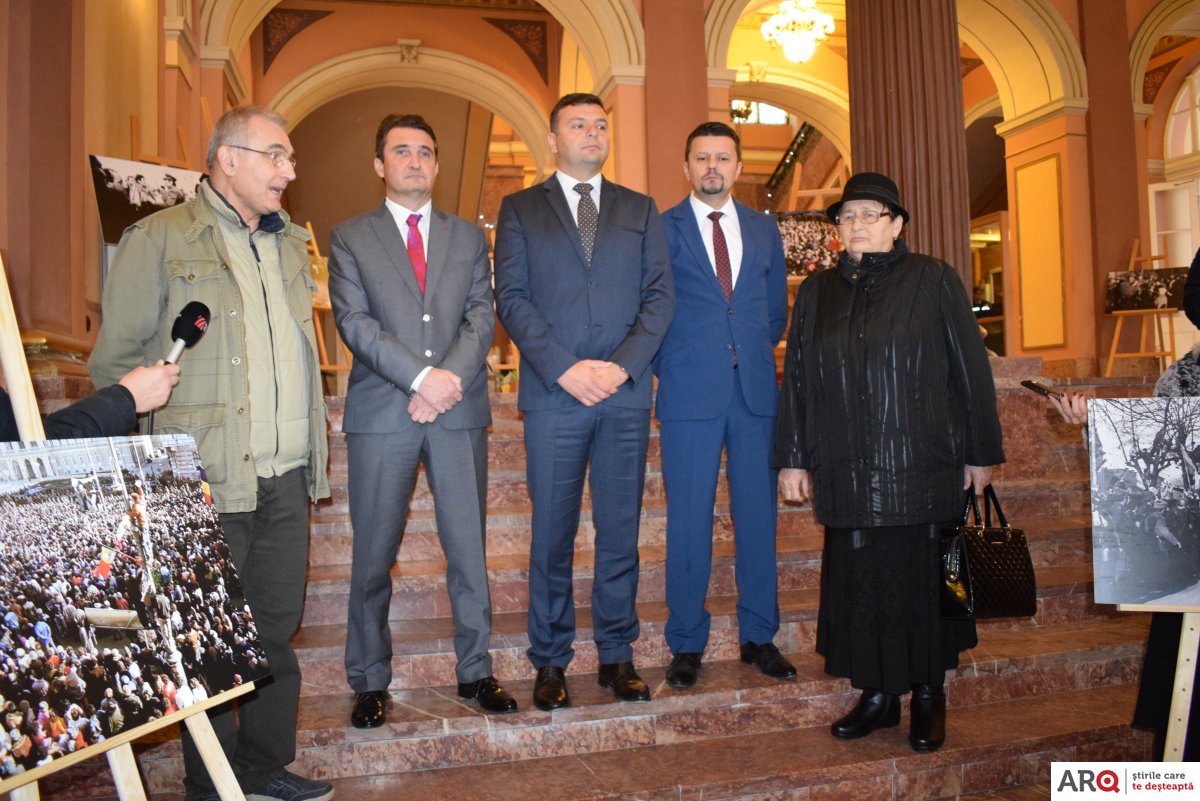 30 de ani de la Revoluție  celebrați de 1.104 tineri care vor participa la o procesiune cu lumânări / UPDATE: 1989 - 2019. Arad - 30 de ani de libertate - comunicatul de presă al organizatorilor