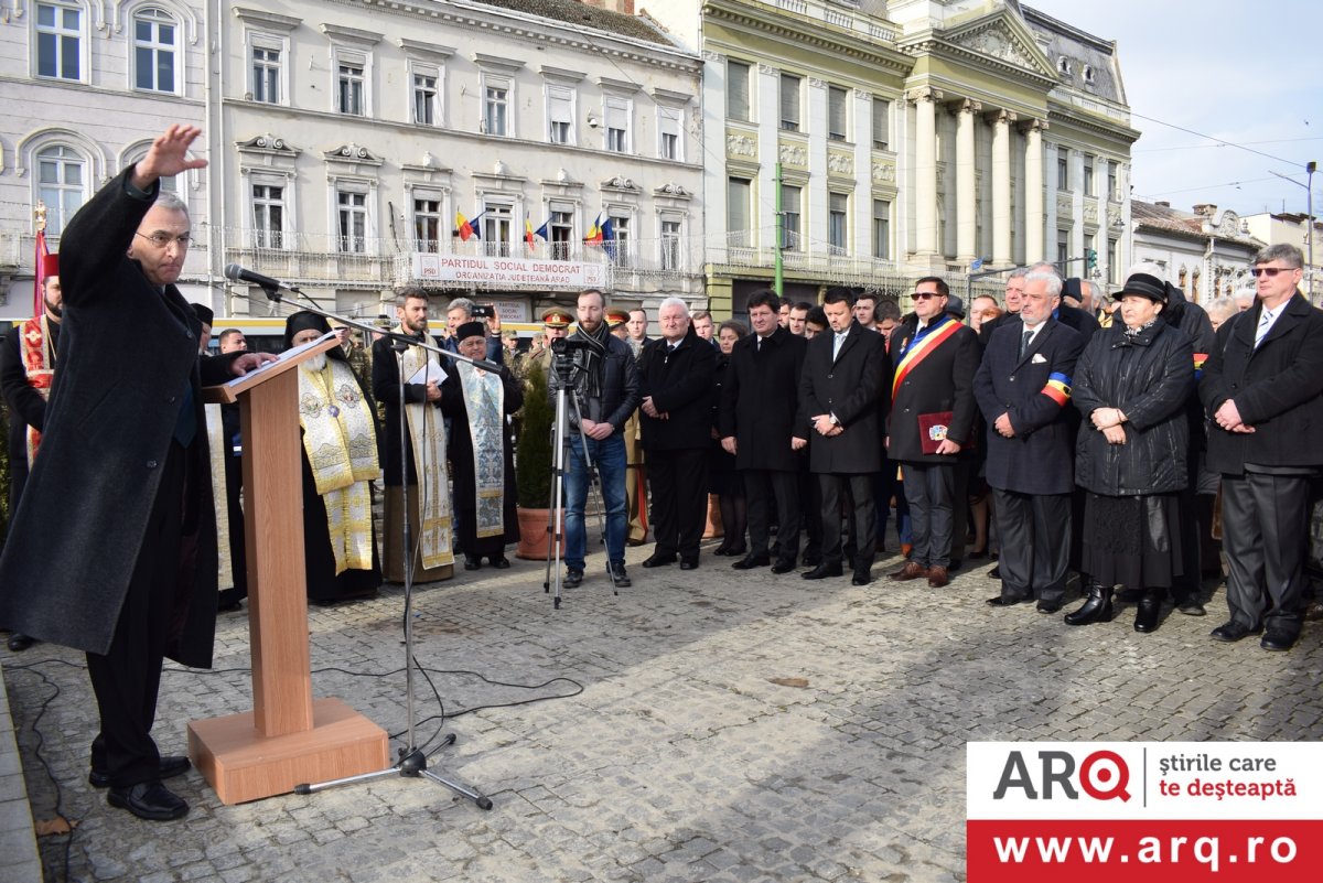 OMAGIEREA EROILOR REVOLUȚIEI DIN DECEMBRIE 1989 la Arad