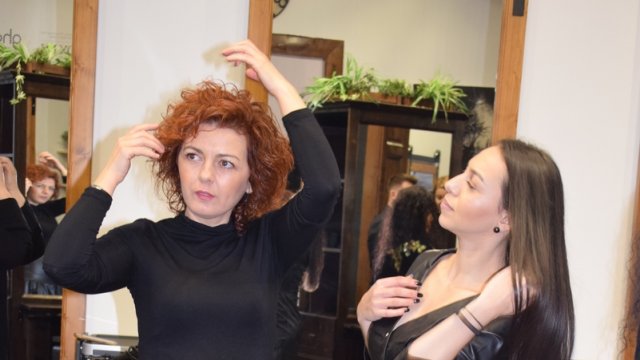 Arte Studio Coafură Frizerie și Cosmetică și A Deschis Azi Porțile