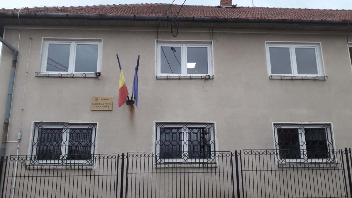 Lucrările de reabilitare de la judecătoriile Lipova și Gurahonț au fost finalizate