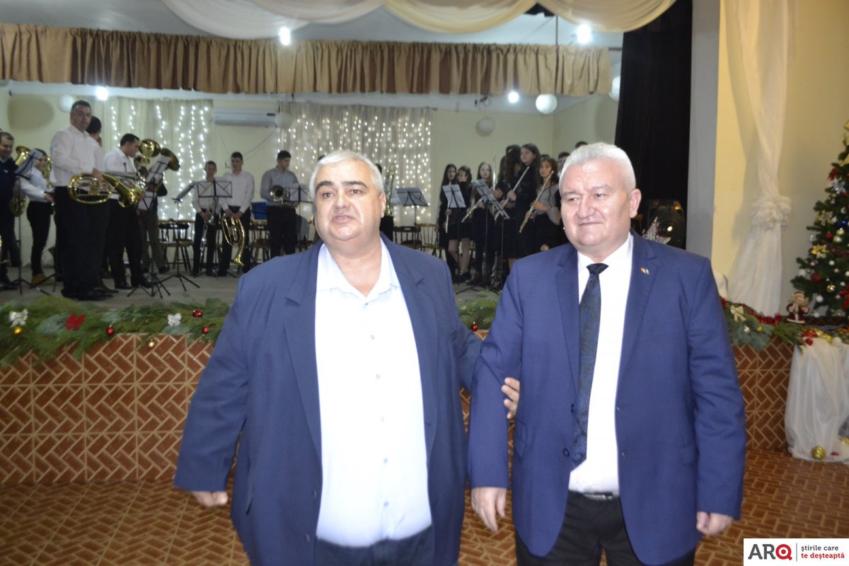 Almaș - serbare dedicată Nașterii Mântuitorului  cu invitat special prefectul județului Arad