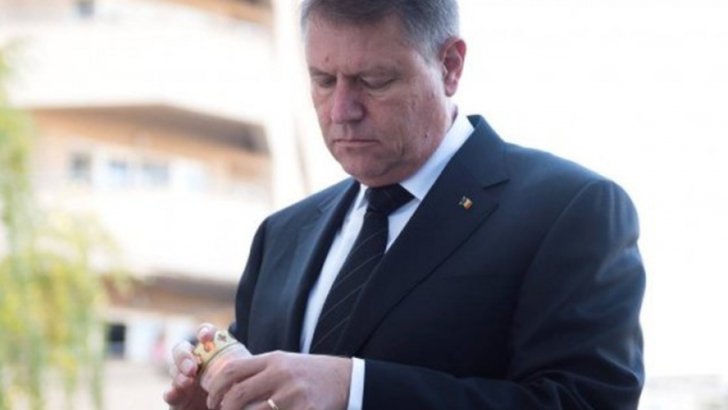 Iohannis l-a decorat post-mortem pe un mare jurnalist decedat de Crăciun