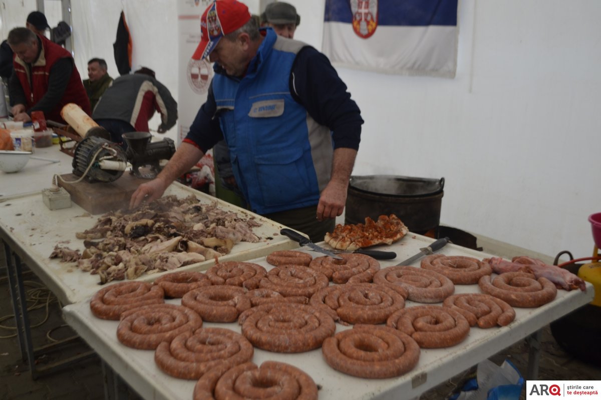 PECICA: Concursul gastronomic „Pomana porcului”, la cea de a X-a ediție