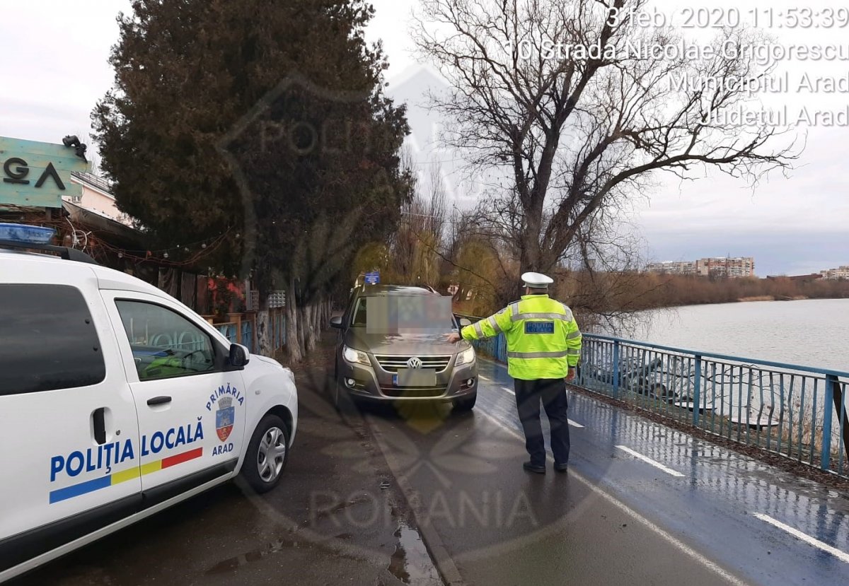 În ce intersecții apar polițiștii locali, câte amenzi au fost date luna trecută și câte mașini abandonate vor fi ridicate