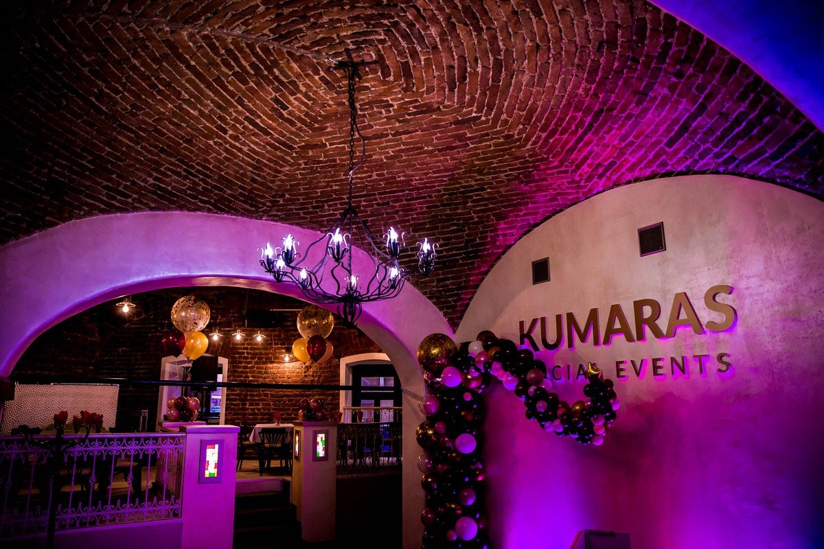 Kumaras Events, un local unic în Centrul Vechi al Aradului